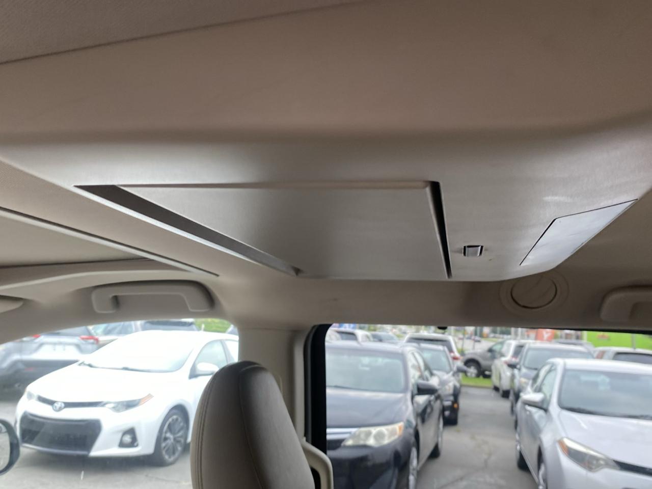 Toyota Sienna Limited Premium 7-Passenger 2017