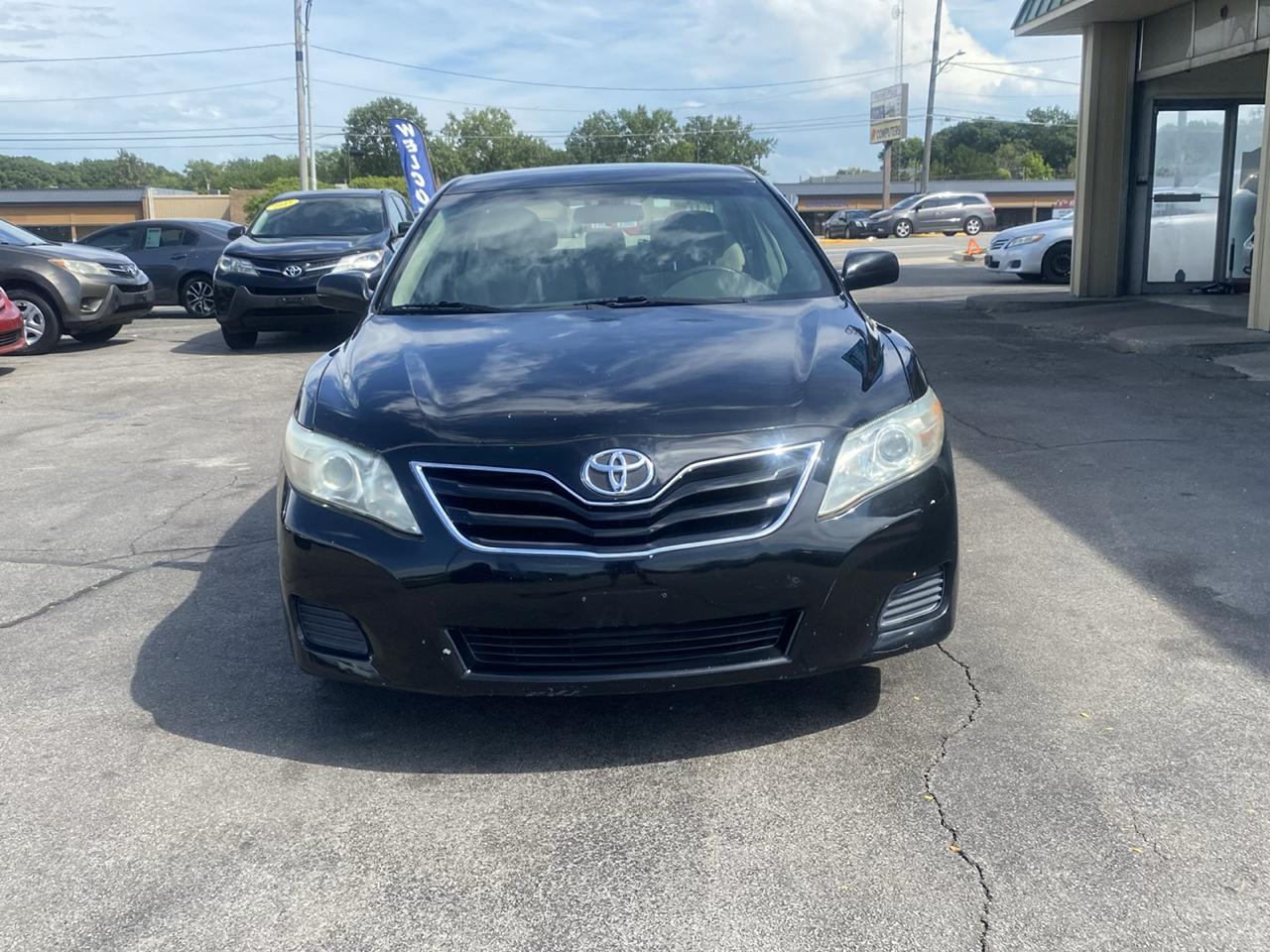 Toyota Camry LE 6-Spd AT 2010