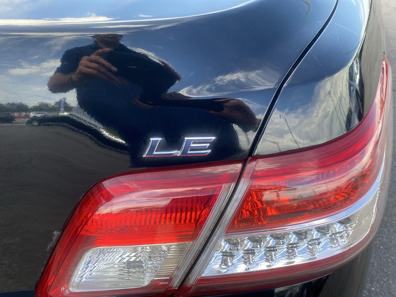Toyota Camry LE 6-Spd AT 2010