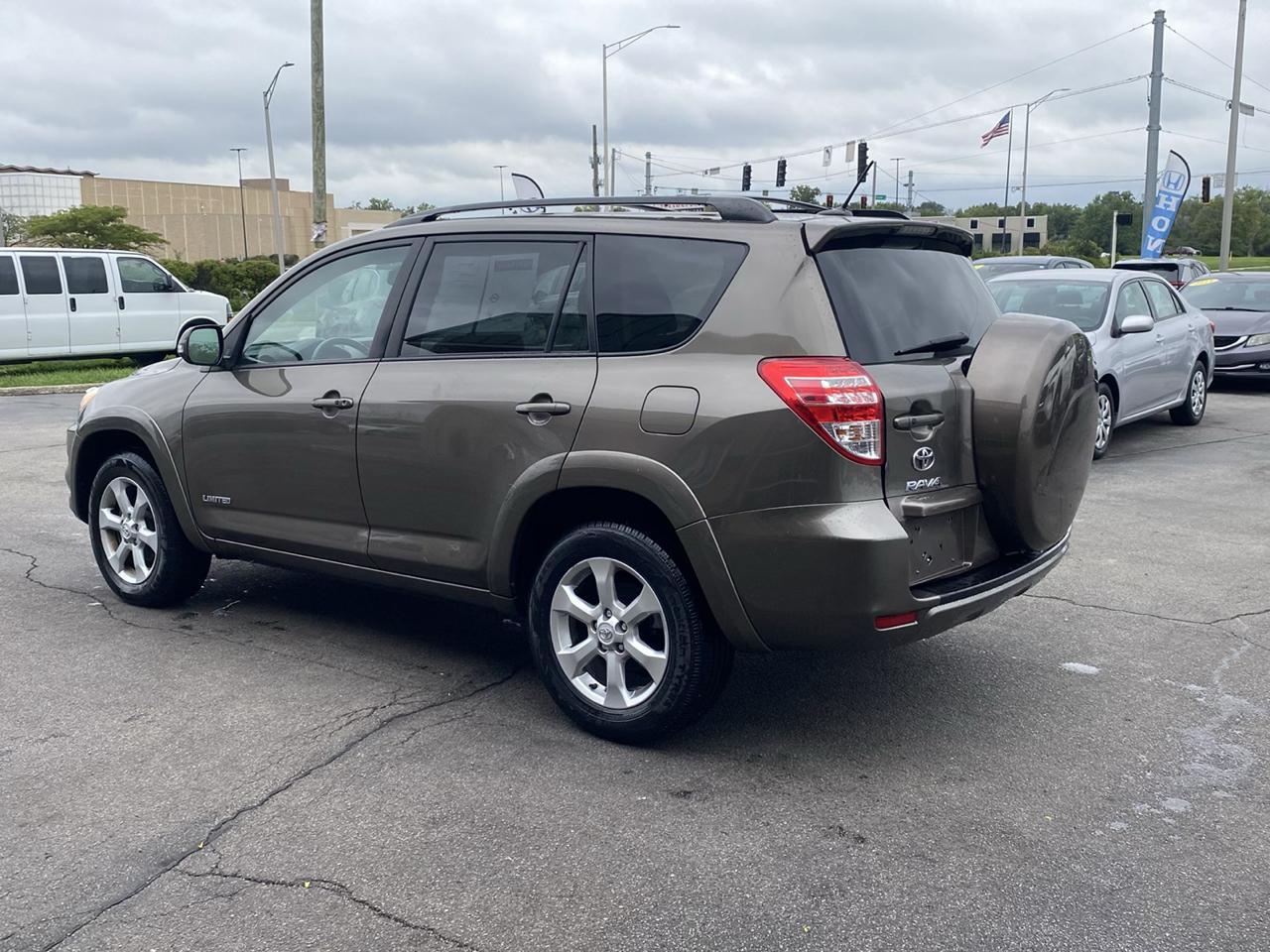 Toyota RAV4 Limited V6 4WD 2011