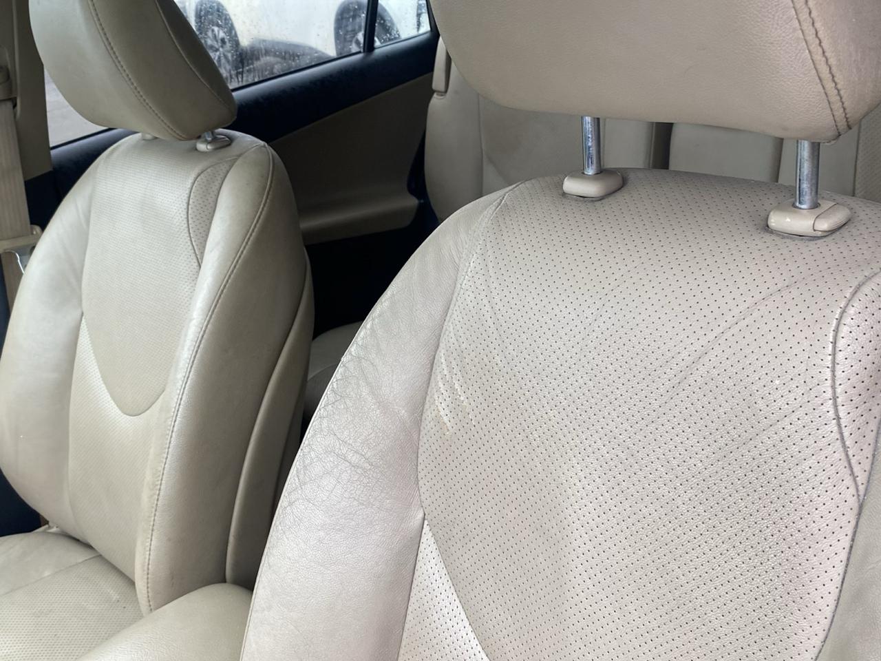 Toyota RAV4 Limited V6 4WD 2011