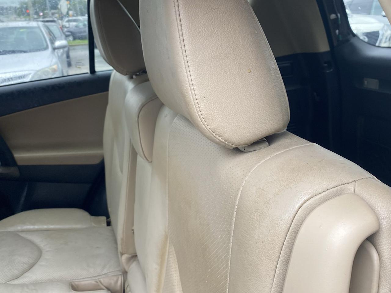 Toyota RAV4 Limited V6 4WD 2011