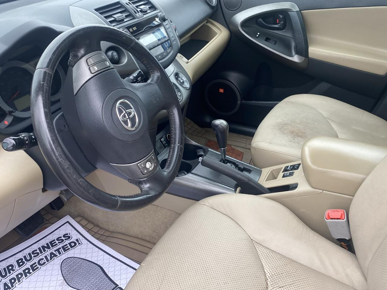 Toyota RAV4 Limited V6 4WD 2011
