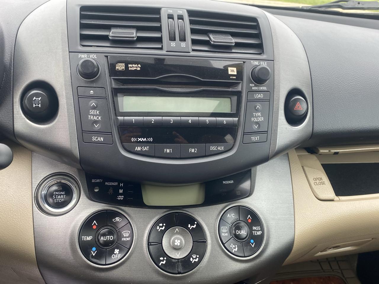 Toyota RAV4 Limited V6 4WD 2011