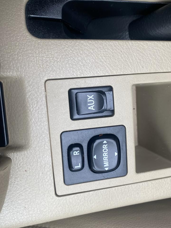 Toyota RAV4 Limited V6 4WD 2011