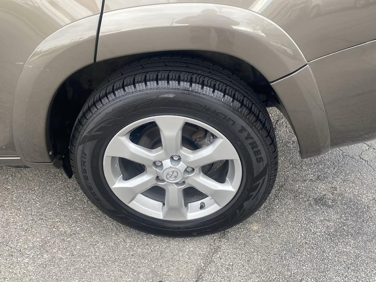 Toyota RAV4 Limited V6 4WD 2011