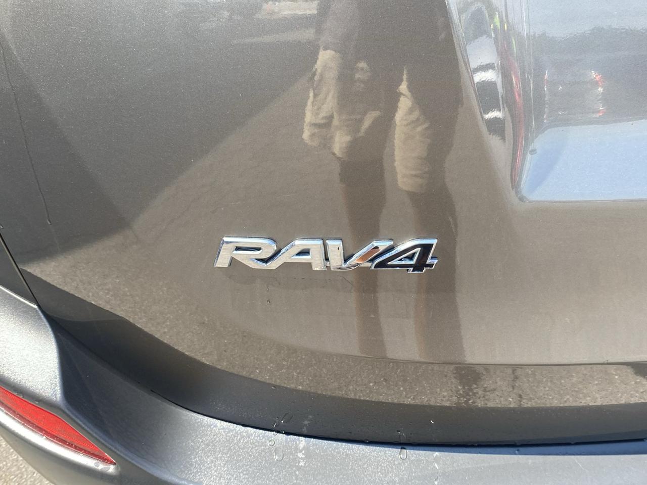Toyota RAV4 LE AWD 2014