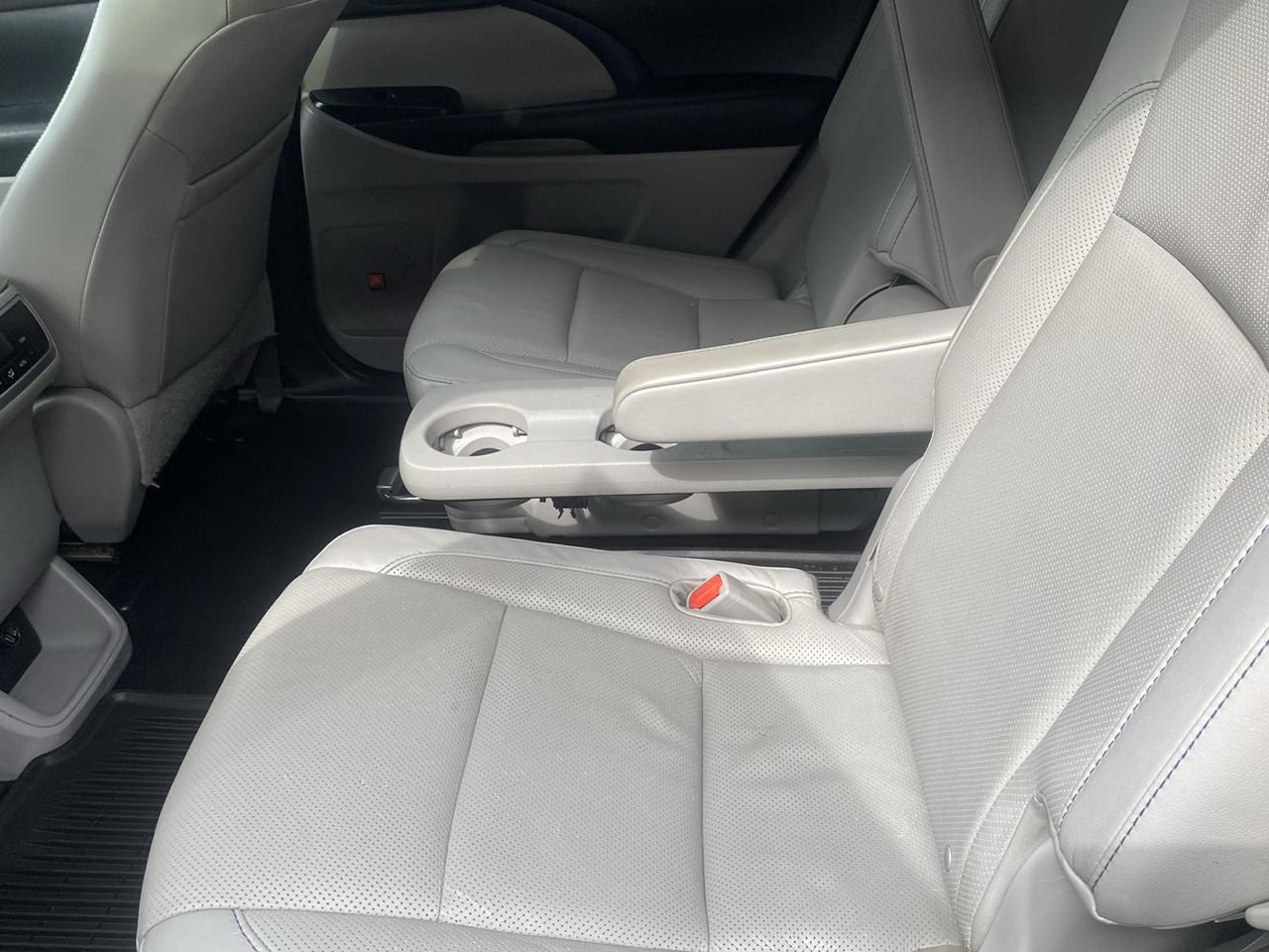 Toyota Highlander AWD 4dr V6 Limited (Natl) 2014