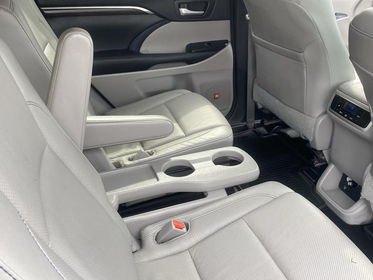 Toyota Highlander AWD 4dr V6 Limited (Natl) 2014