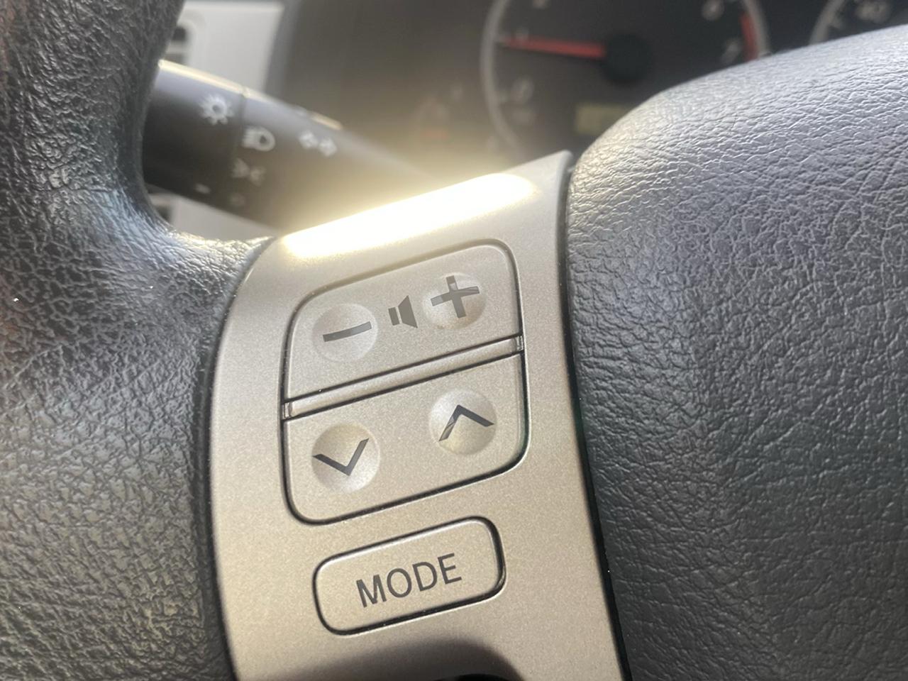 Toyota Corolla 4dr Sdn Auto LE (Natl) 2011