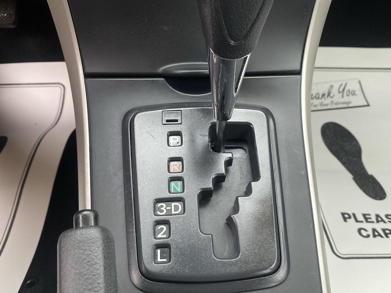 Toyota Corolla 4dr Sdn Auto LE Special Edition (Natl) 2013