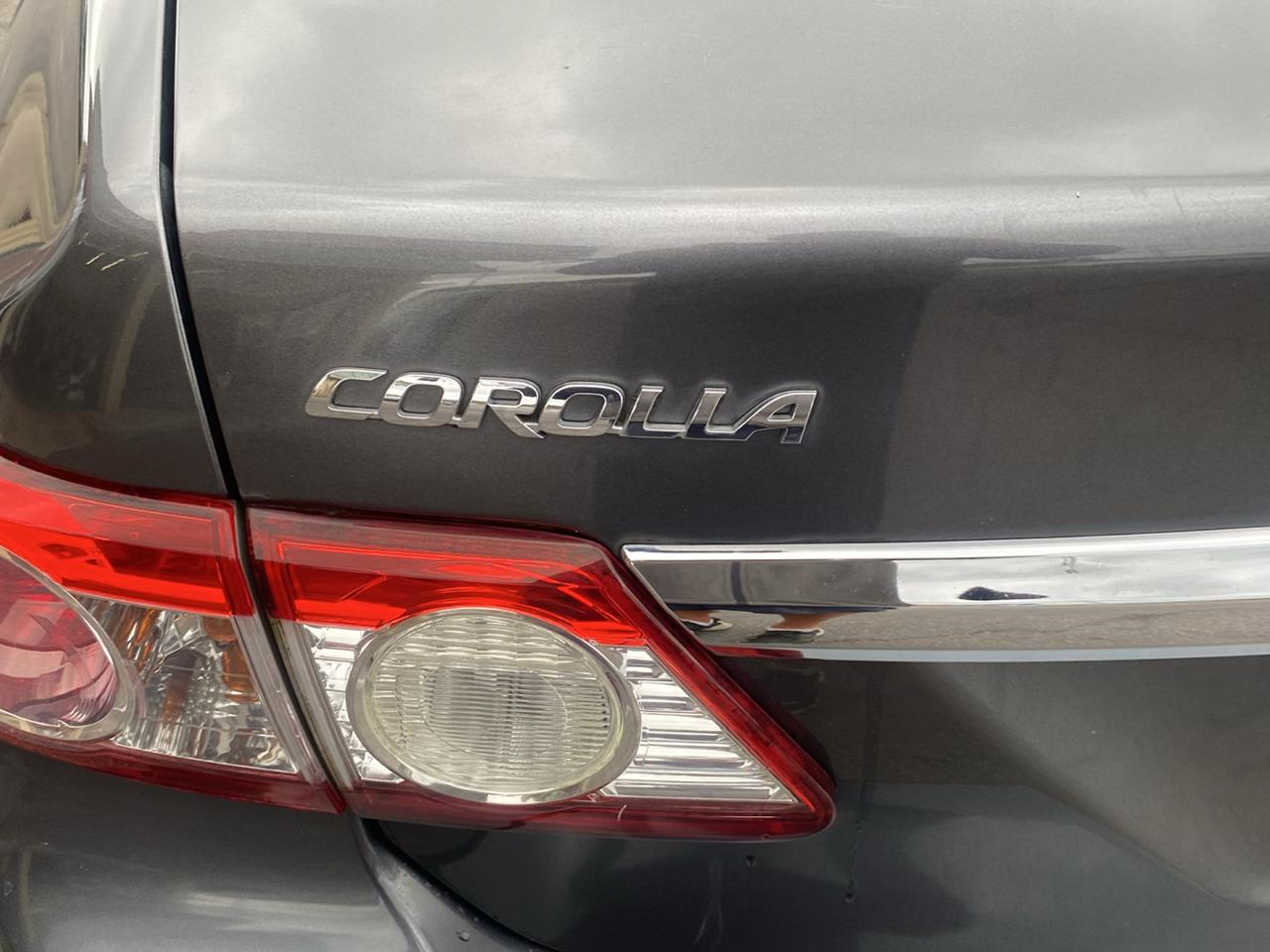 Toyota Corolla 4dr Sdn Auto LE Special Edition (Natl) 2013