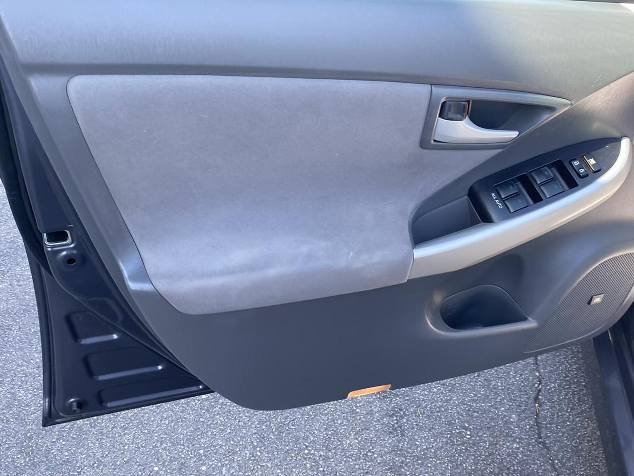 Toyota Prius 5dr HB III (Natl) 2010