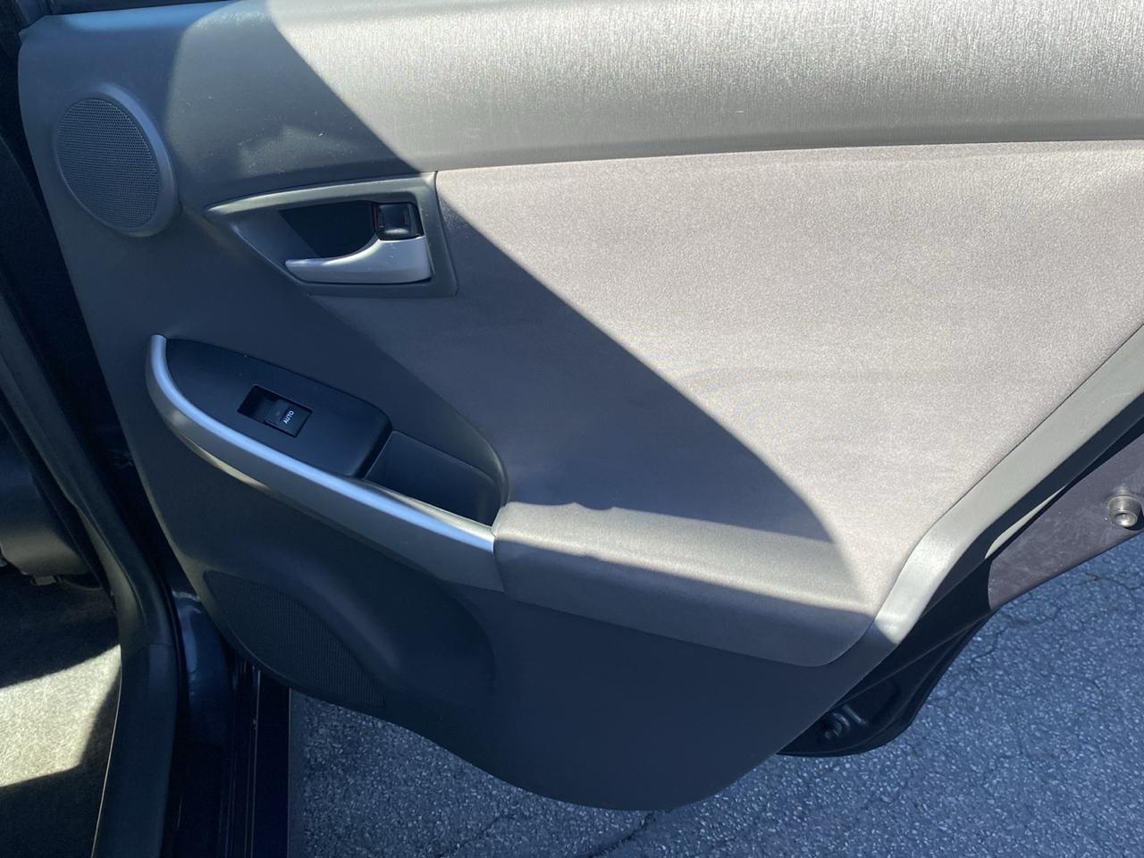 Toyota Prius 5dr HB III (Natl) 2010