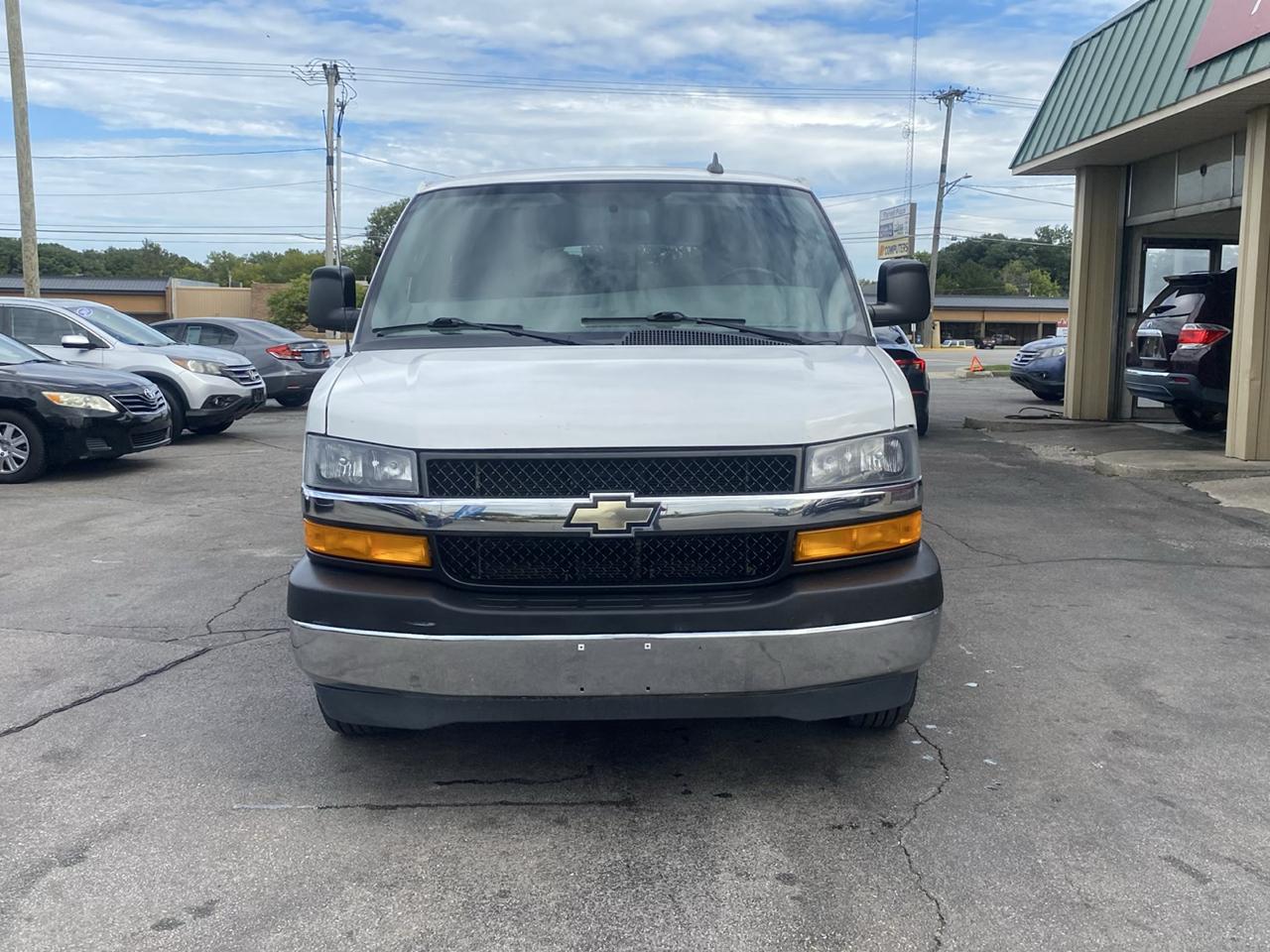 Chevrolet Express Passenger RWD 3500 155" LT 2018