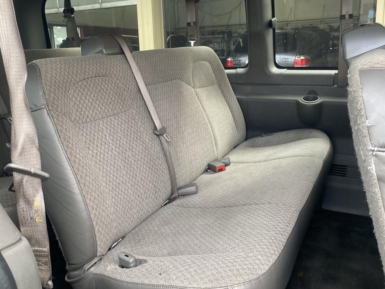 Chevrolet Express Passenger RWD 3500 155" LT 2018