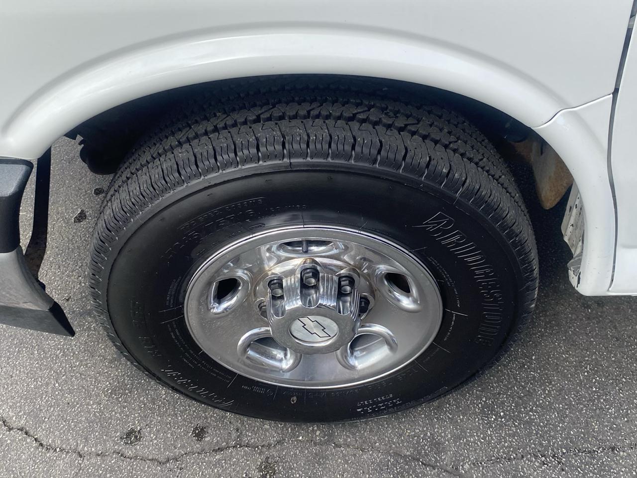 Chevrolet Express Passenger RWD 3500 155" LT 2018