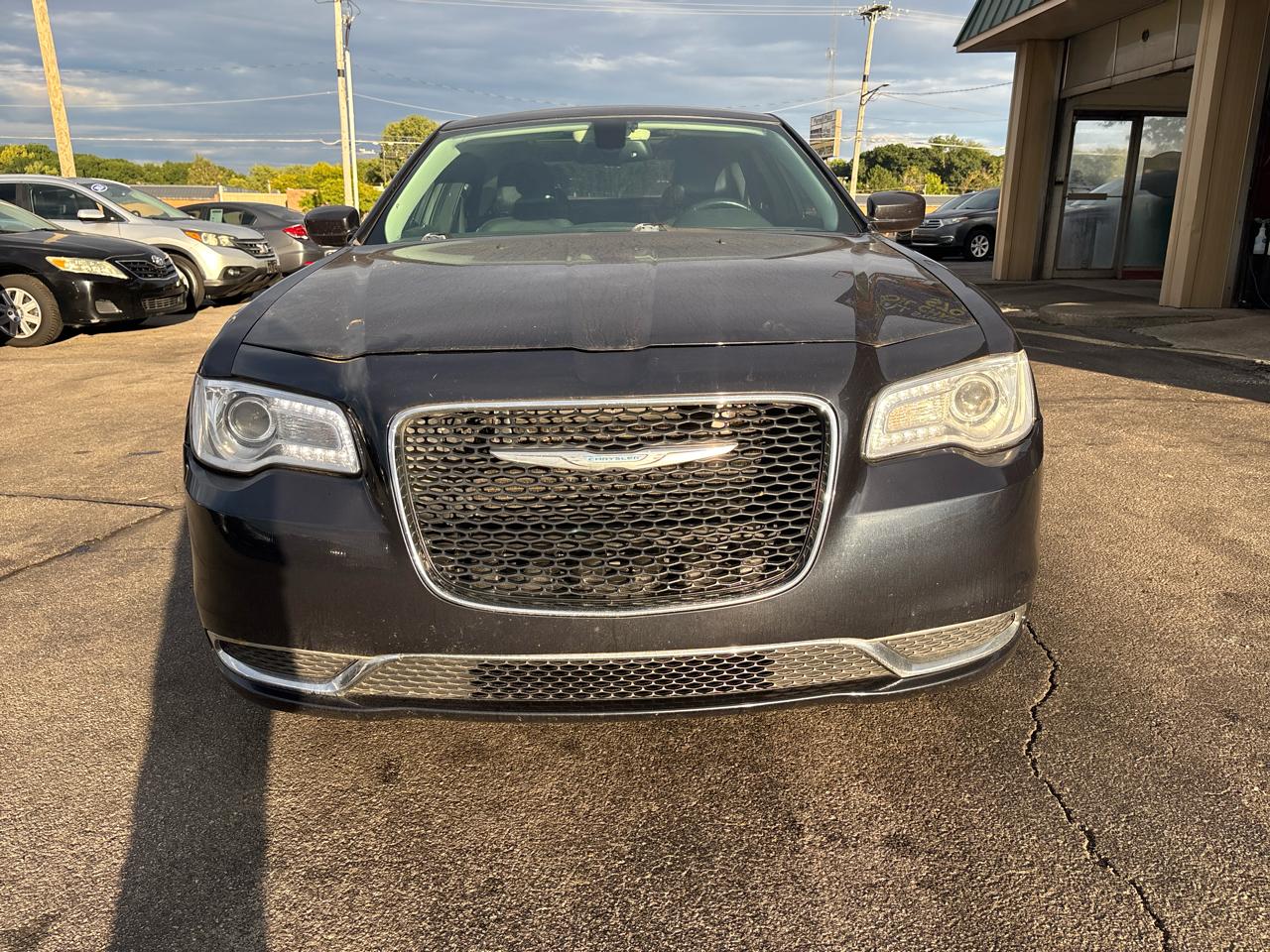 Chrysler 300 4dr Sdn Limited RWD 2015