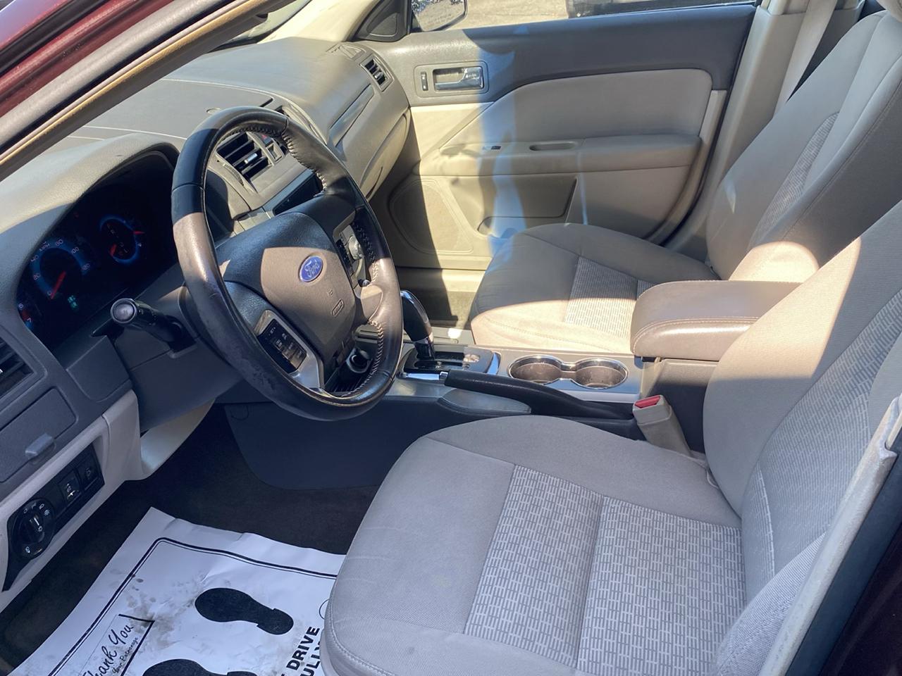 Ford Fusion 4dr Sdn SE FWD 2011