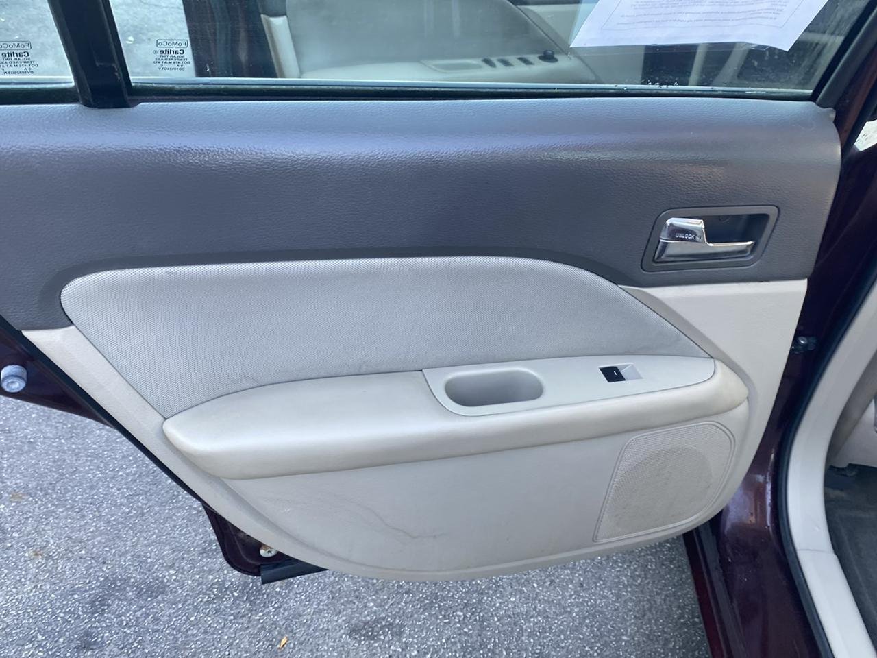 Ford Fusion 4dr Sdn SE FWD 2011