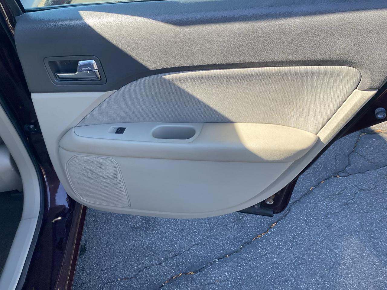 Ford Fusion 4dr Sdn SE FWD 2011