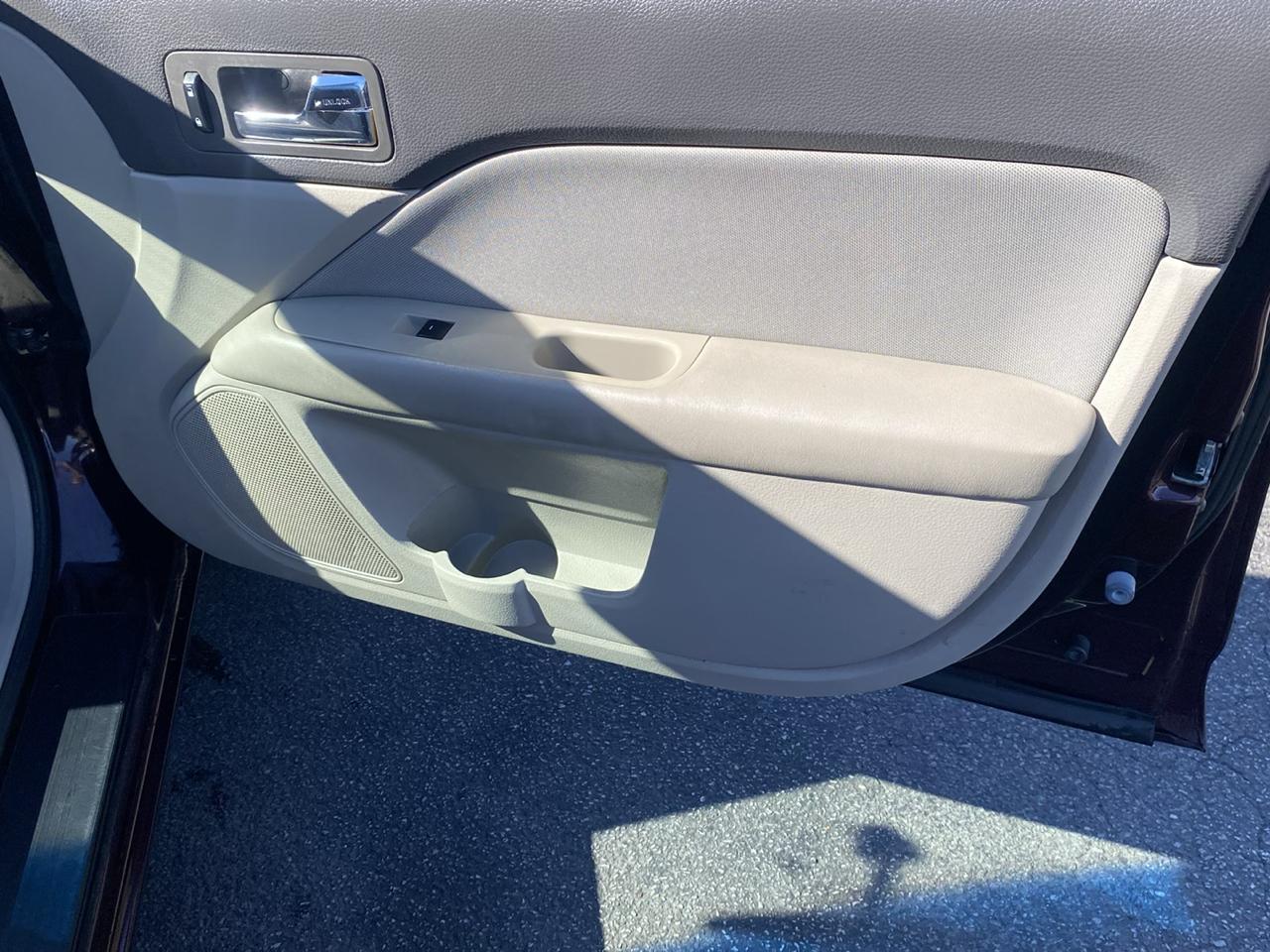 Ford Fusion 4dr Sdn SE FWD 2011