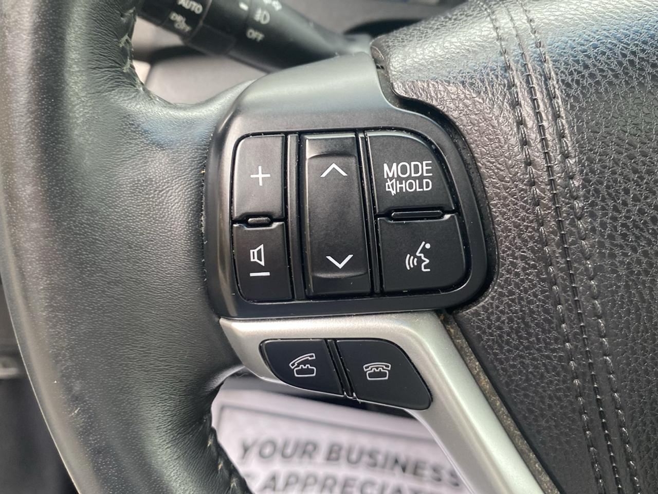Toyota Sienna 5dr 7-Pass Van XLE Premium AWD (Natl) 2015