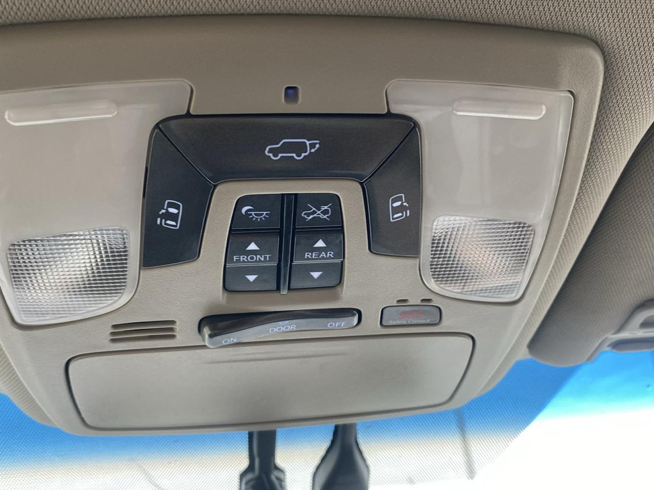 Toyota Sienna 5dr 7-Pass Van XLE Premium AWD (Natl) 2015