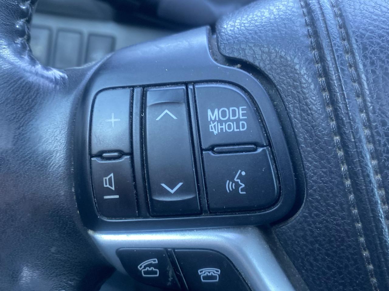 Toyota Highlander AWD 4dr V6 Limited (Natl) 2014
