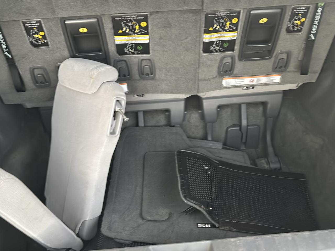 Toyota Sienna LE FWD 8-Passenger (Natl) 2017