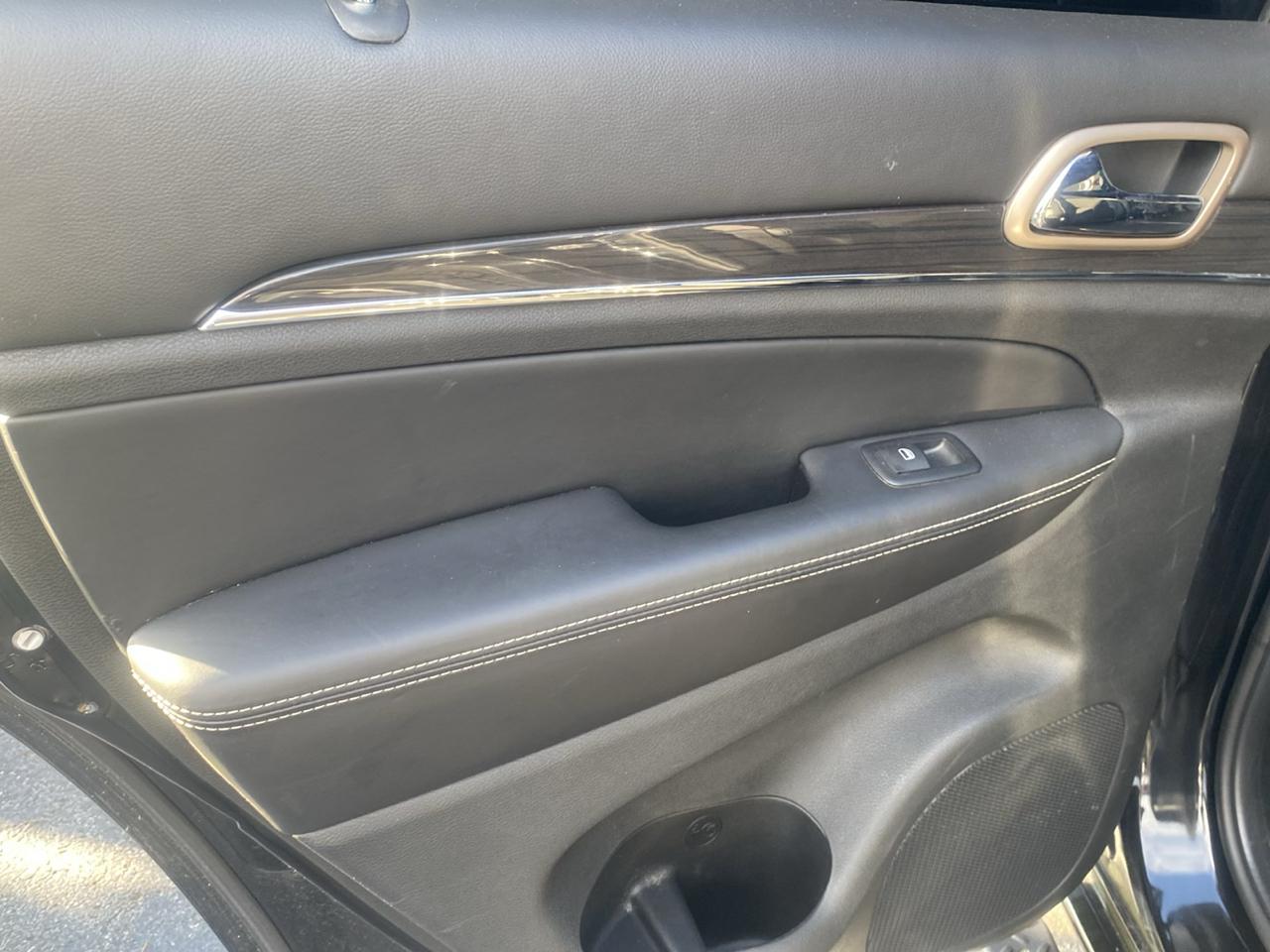 Jeep Grand Cherokee 4WD 4dr Overland 2015