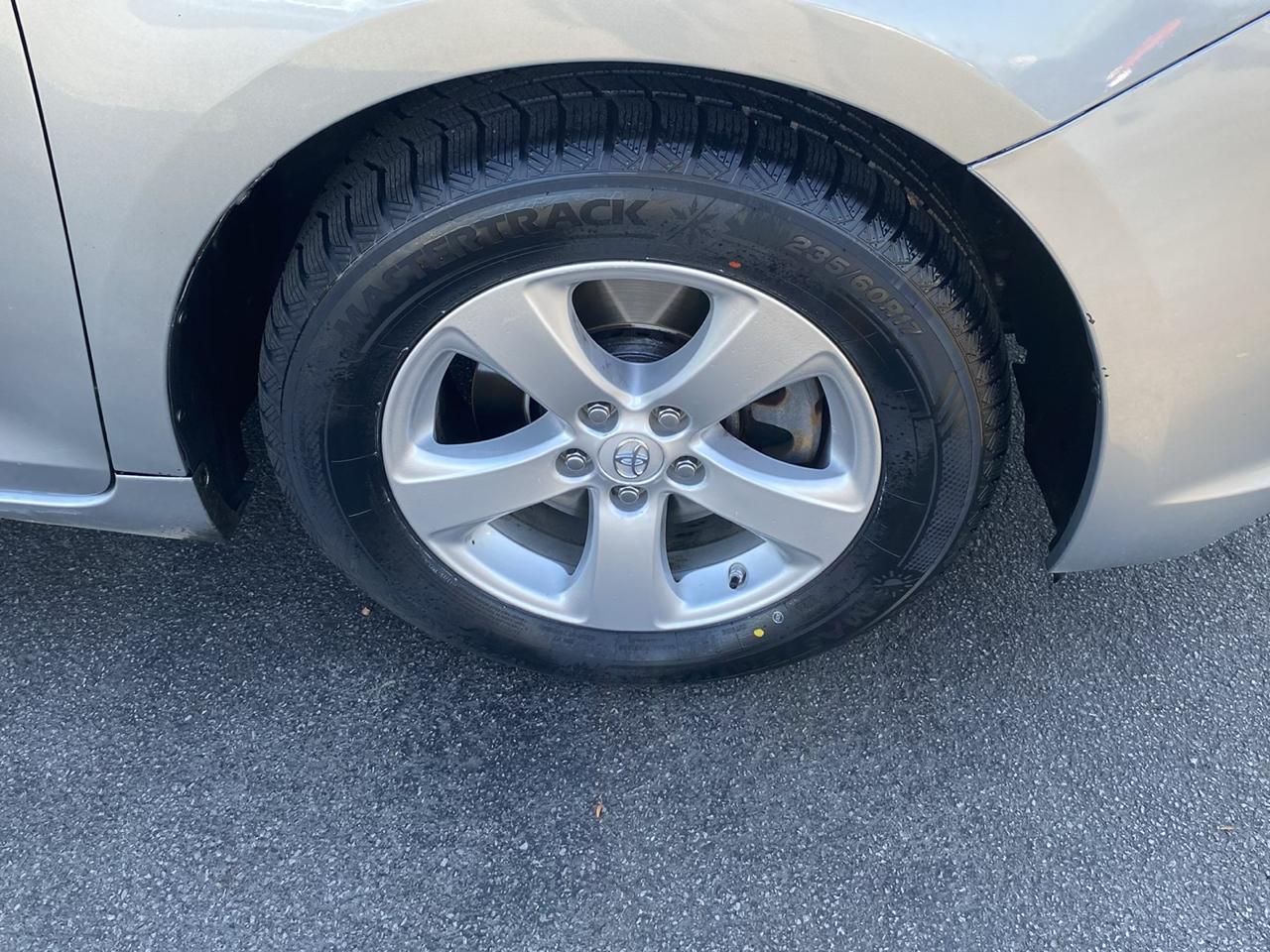 Toyota Sienna 5dr 8-Pass Van V6 LE FWD (Natl) 2014