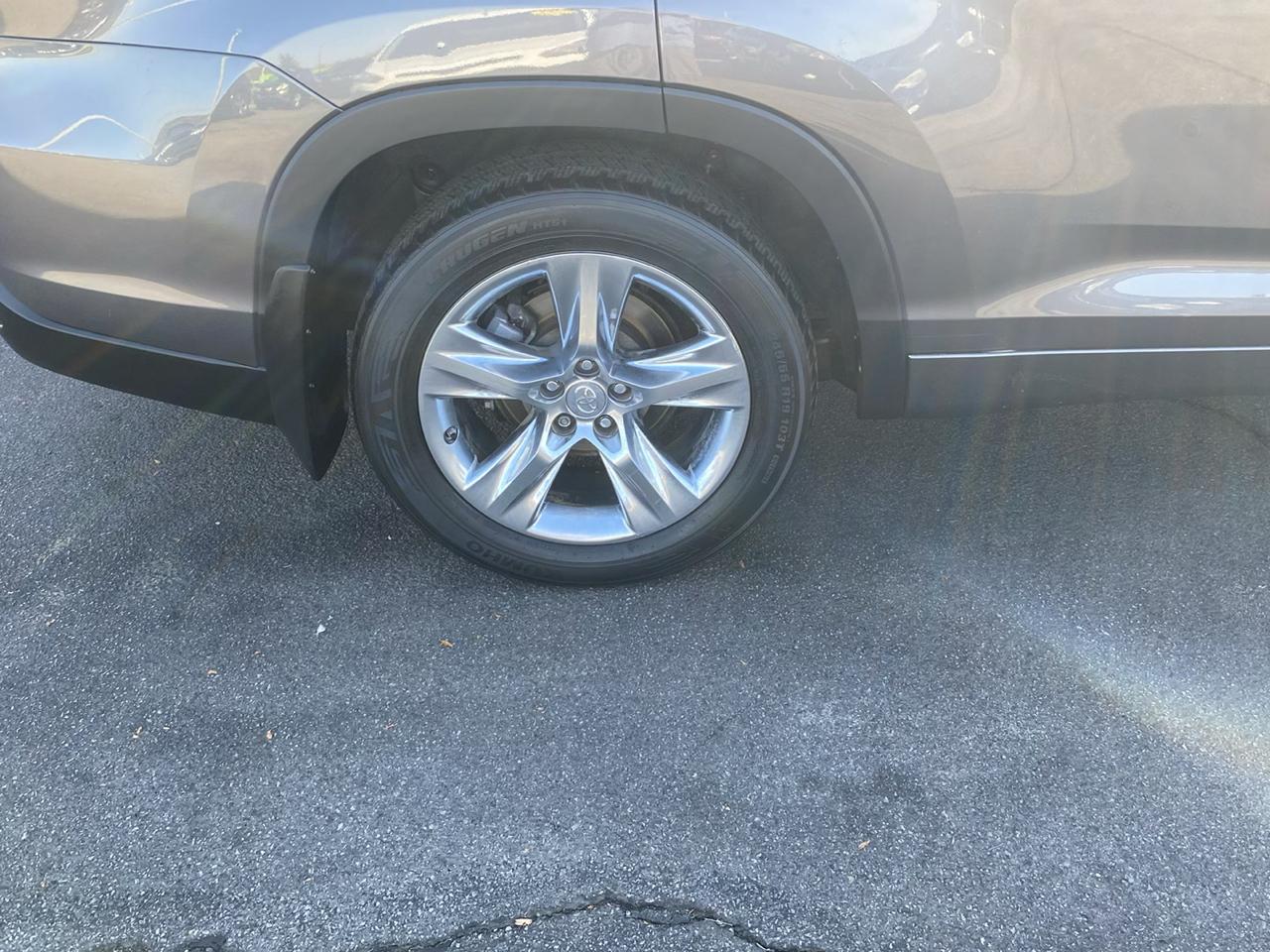 Toyota Highlander AWD 4dr V6 Limited (Natl) 2015