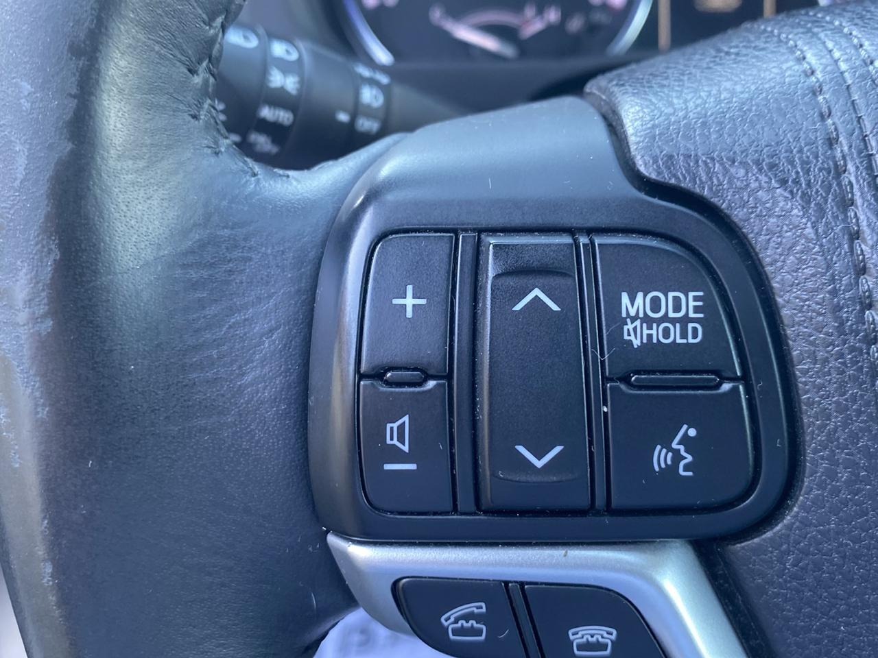 Toyota Highlander AWD 4dr V6 Limited (Natl) 2015