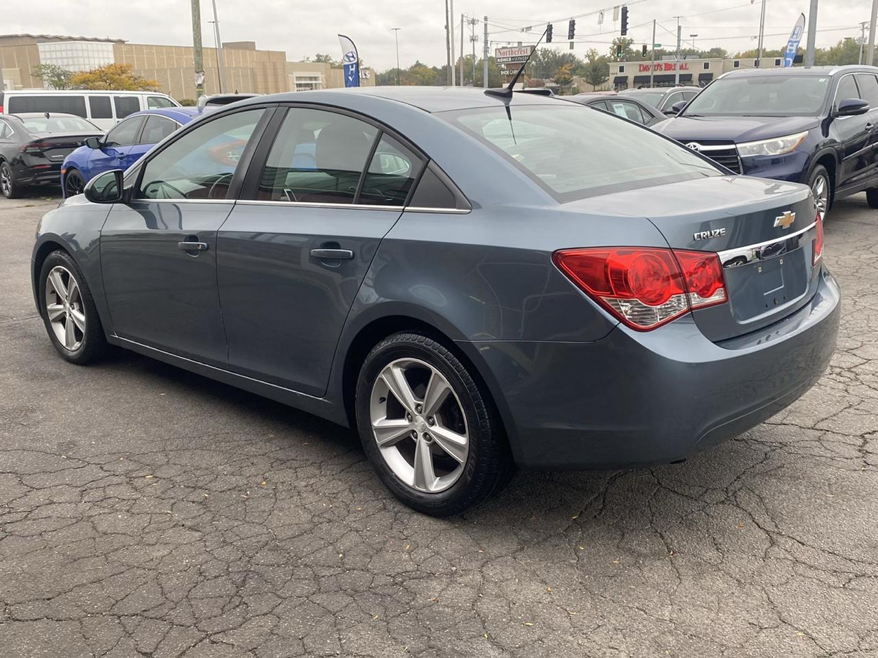Chevrolet Cruze 4dr Sdn LT w/2LT 2012