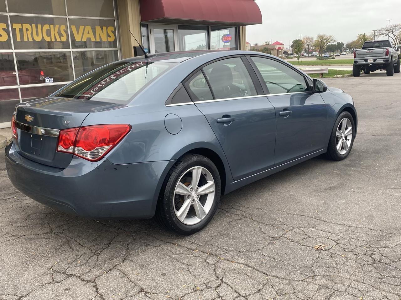 Chevrolet Cruze 4dr Sdn LT w/2LT 2012