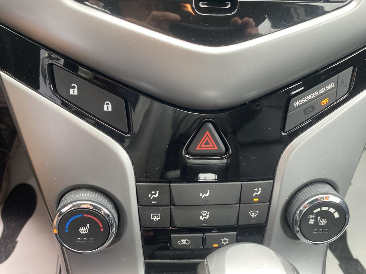 Chevrolet Cruze 4dr Sdn LT w/2LT 2012