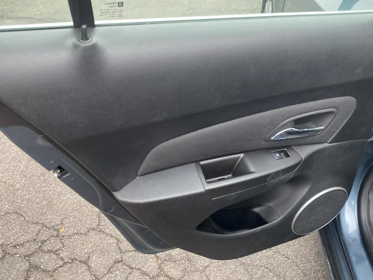 Chevrolet Cruze 4dr Sdn LT w/2LT 2012