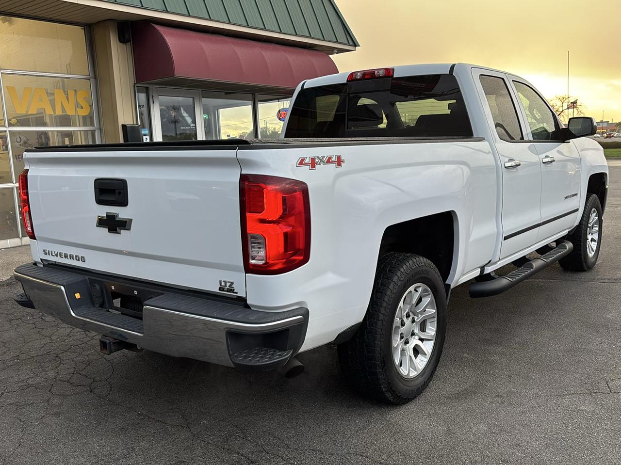 Chevrolet Silverado 1500 4WD Double Cab 143.5" LTZ w/1LZ 2017
