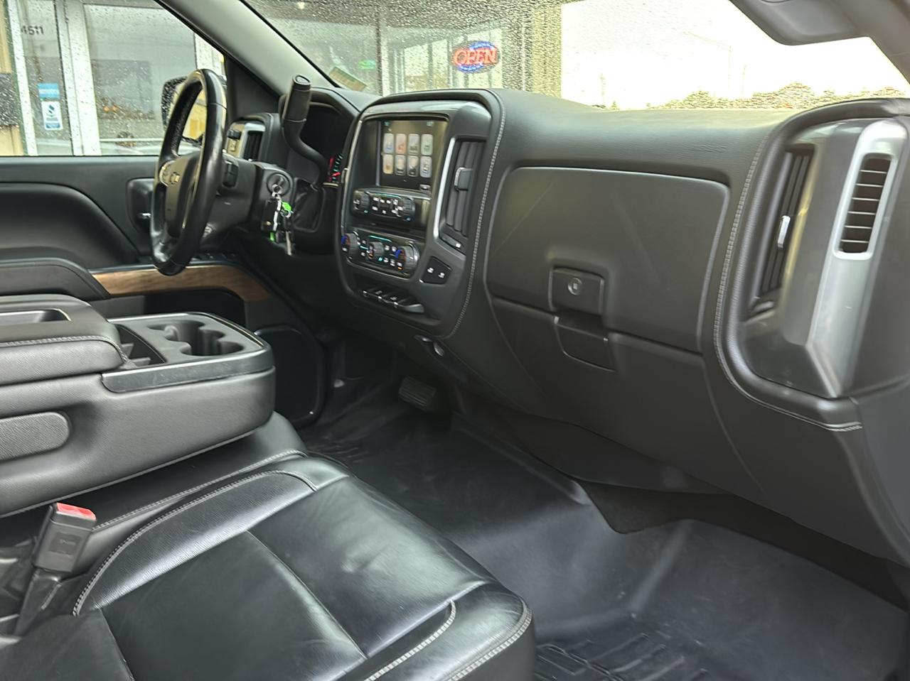Chevrolet Silverado 1500 4WD Double Cab 143.5" LTZ w/1LZ 2017