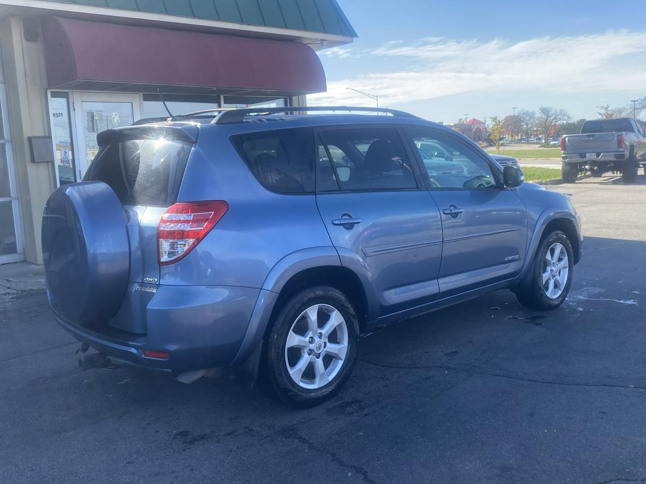 Toyota RAV4 4WD 4dr V6 Limited (Natl) 2012