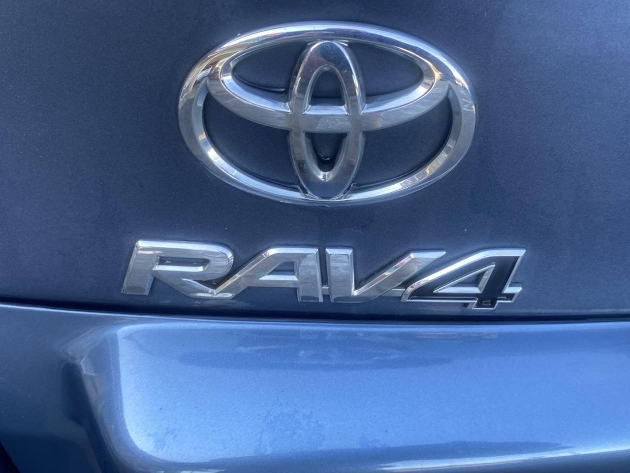 Toyota RAV4 4WD 4dr V6 Limited (Natl) 2012