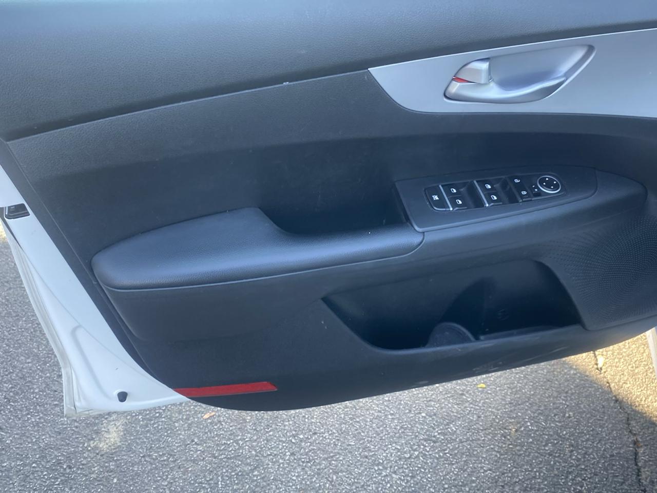 Kia Forte LXS IVT 2024