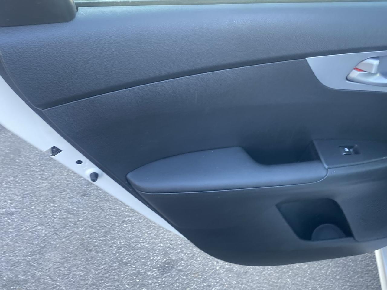 Kia Forte LXS IVT 2024
