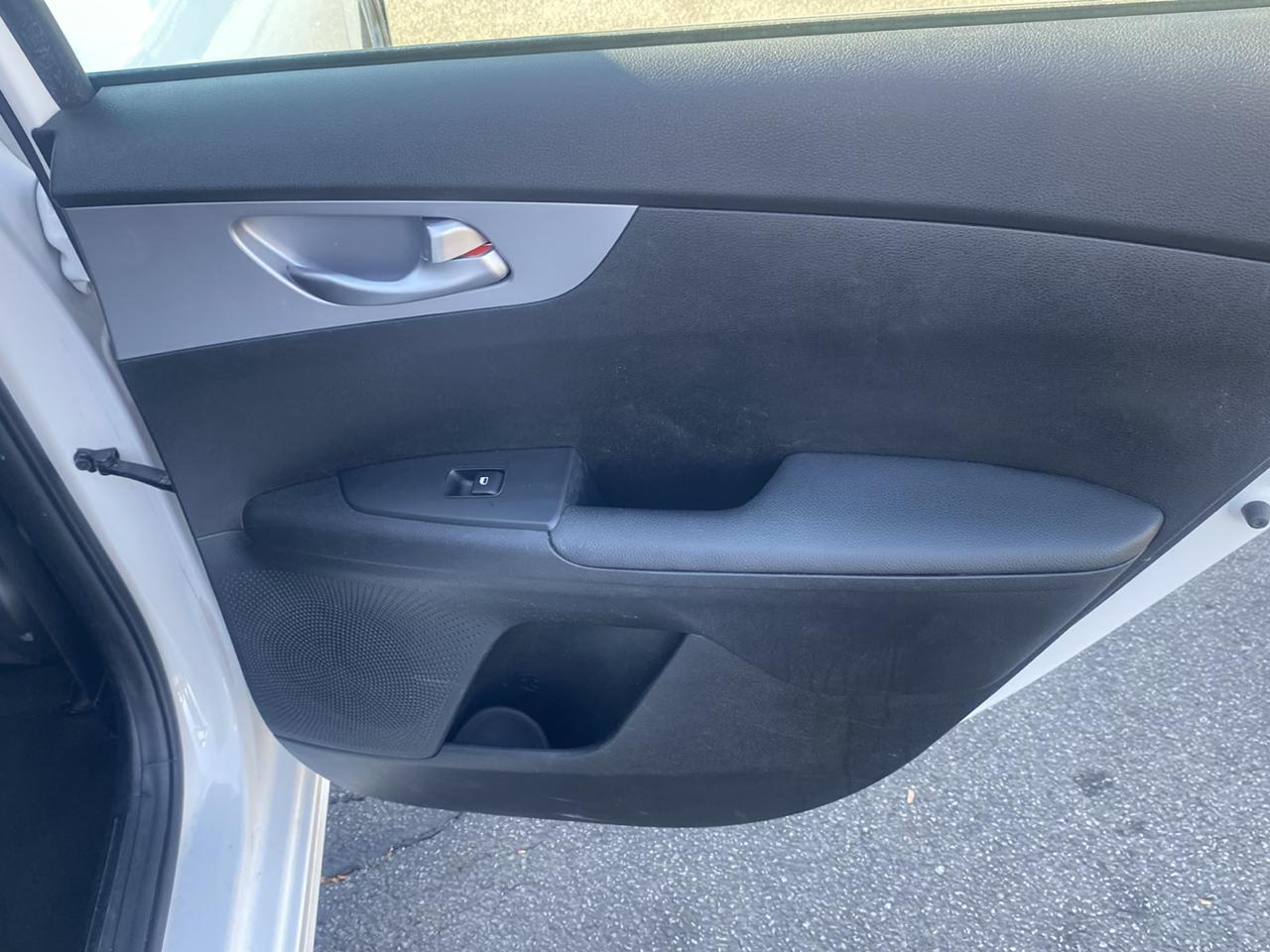 Kia Forte LXS IVT 2024