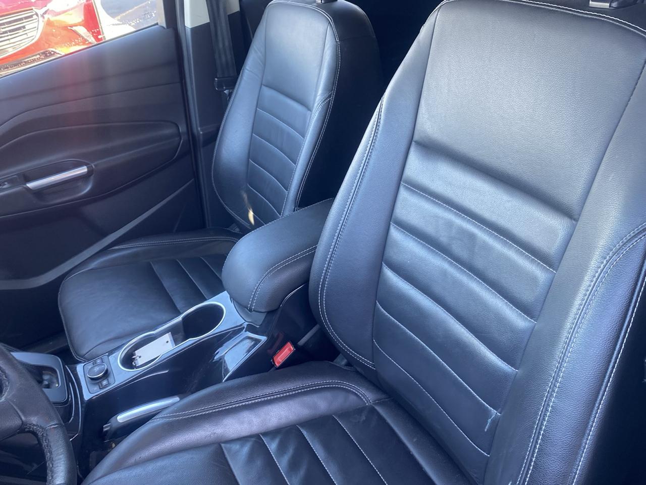 Ford Escape 4WD 4dr Titanium 2015