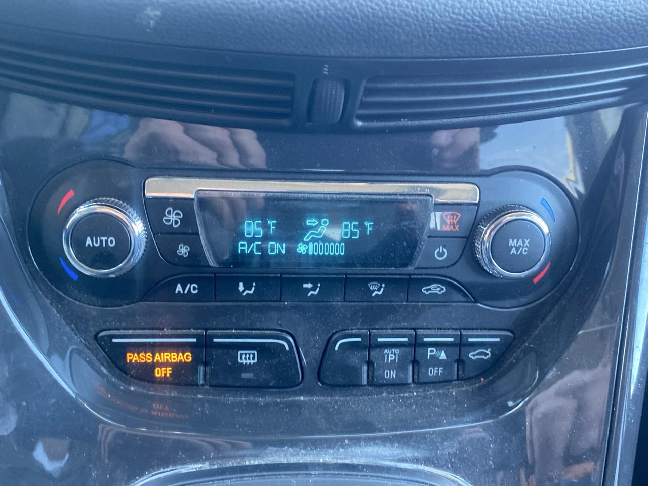 Ford Escape 4WD 4dr Titanium 2015