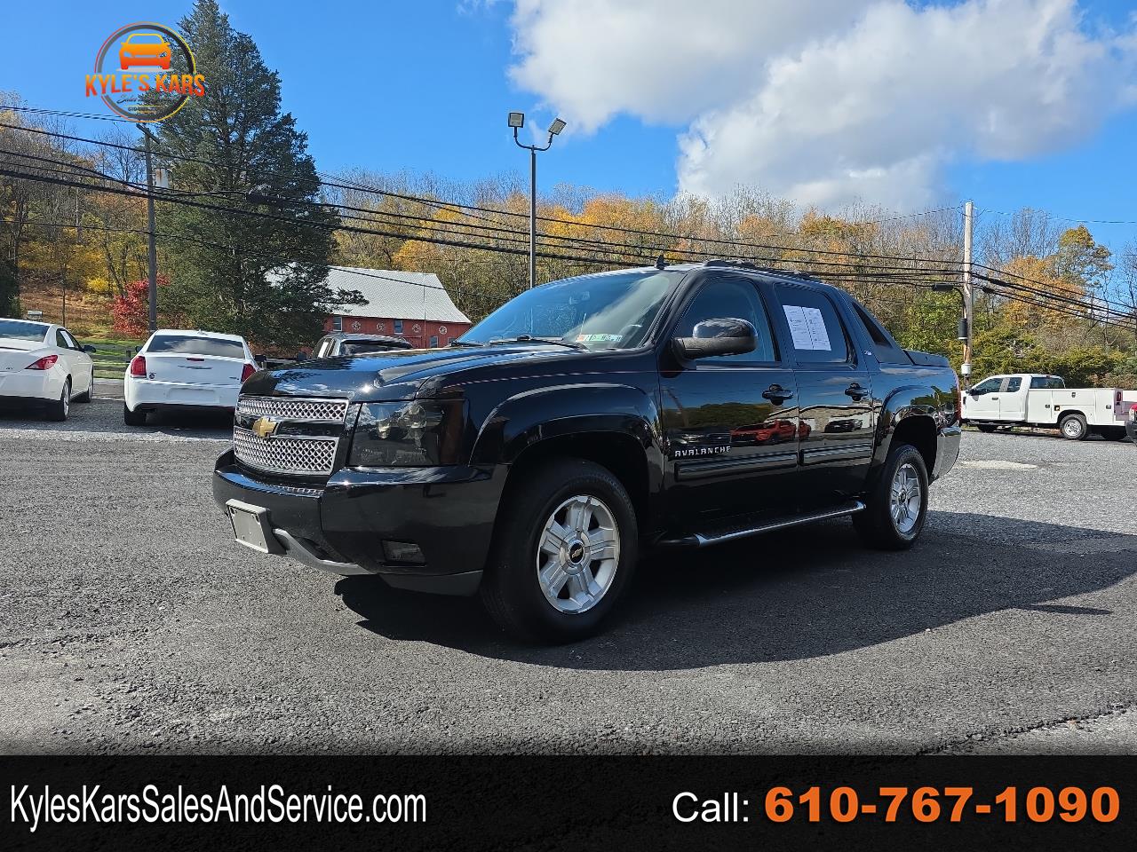 Chevrolet Avalanche 4WD Crew Cab LT 2011
