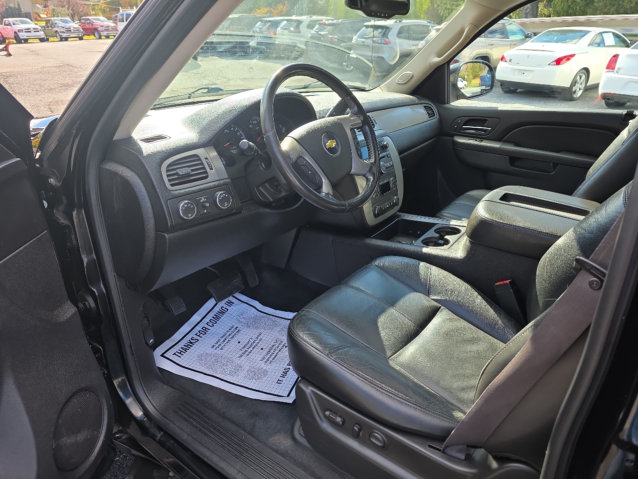 Chevrolet Avalanche 4WD Crew Cab LT 2011