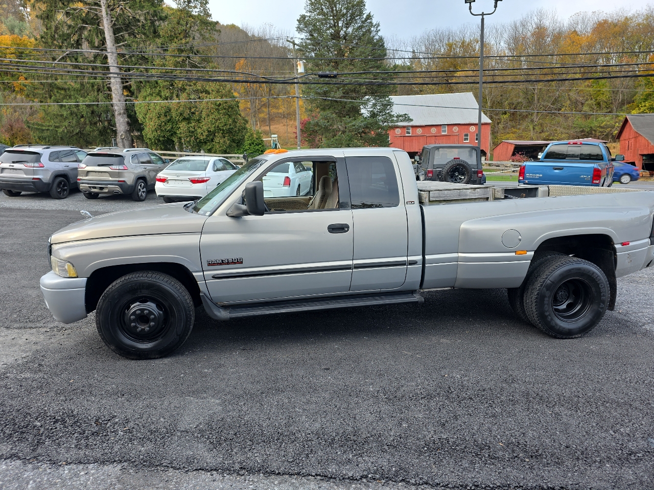 Dodge Ram 3500 4dr Quad Cab 155" WB DRW 2001